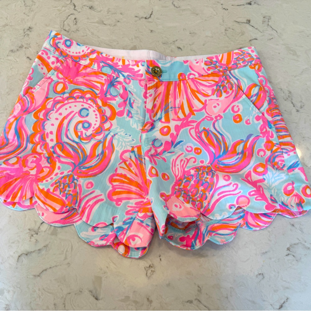 Lilly Pulitzer Buttercup Scalloped Shorts, Blue Pink Fish